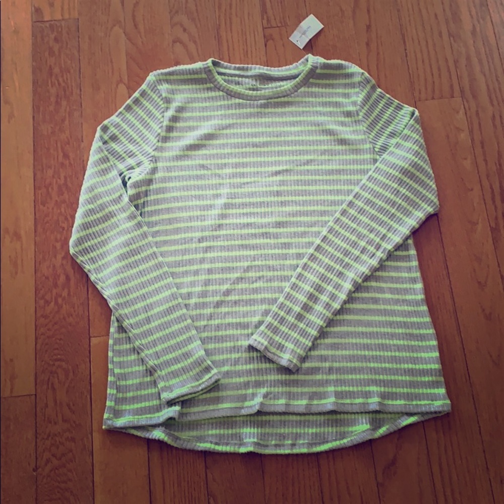 Long sleeve shirt/sweater